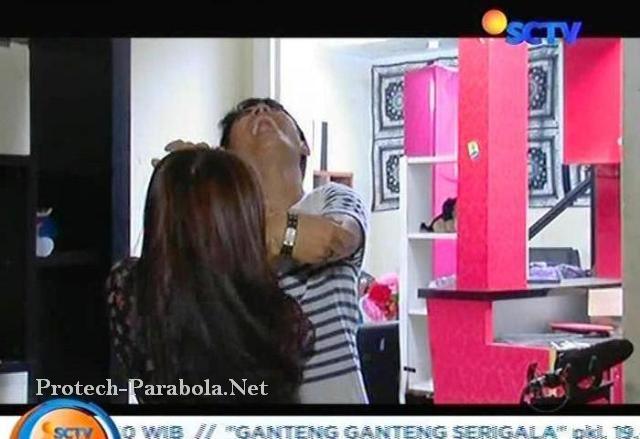 Aliando dan Prilly Saling Gigit 2