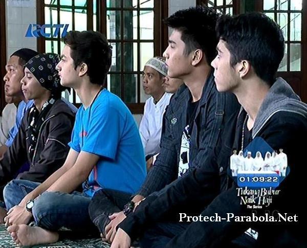 Jilbab In Love Episode 74
