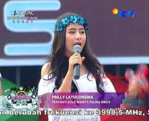 Pemenang Kategori Penyanyi Solo Wanita Paling INBOX Prilly Latuconsina