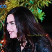 Foto Romantis Cut Meyriska
