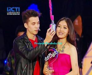 Pemenang Kategori Pasangan Terdahsyat Stefan William dan Natasha Wilona