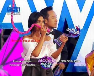Pemenang Kategori Solo Wanita Terdahsyat Citra Scholastika